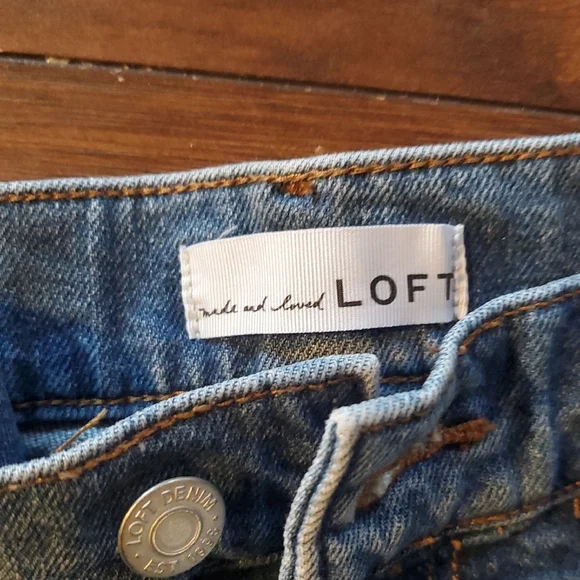 LOFT Classic Blue Denim Jean Shorts - Picture 2 of 4